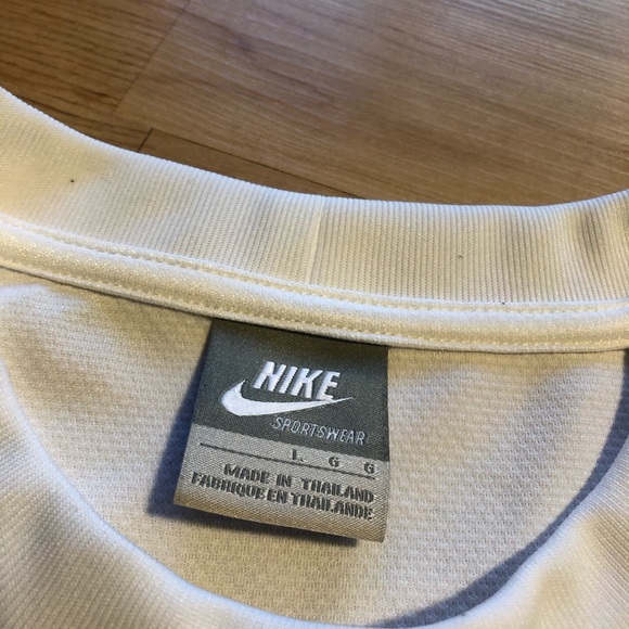 Men’s Nike Sportswear T Shirt Sz.Large - Picture 4 of 4